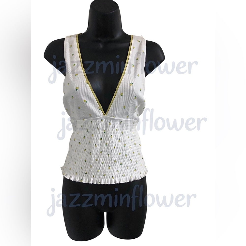 White lemon print lace trim plunge v-neck smocked sleeveless top size large new‎